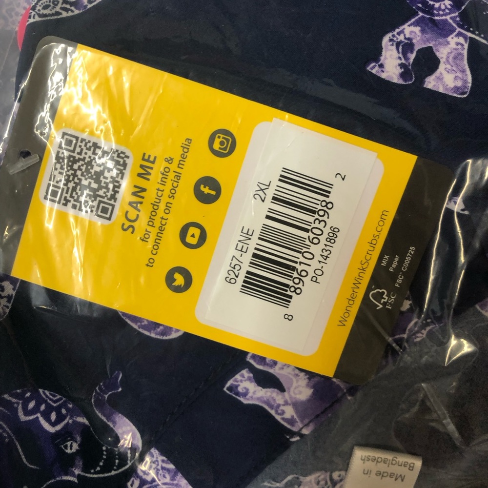 NWT Wink Purple Elephant Pattern Short Sleeve Scrub Top multiple sizes - Picture 10 of 16